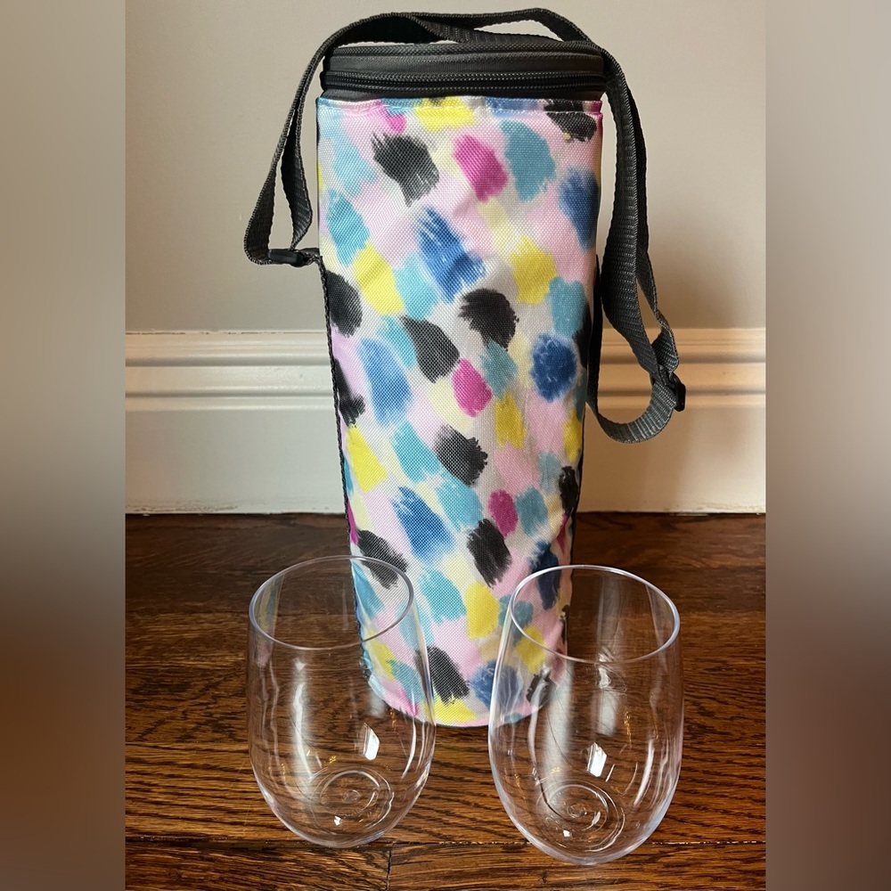 DSW Insulated Wine Tote with Strap and 2 Stemless Plastic Glasses